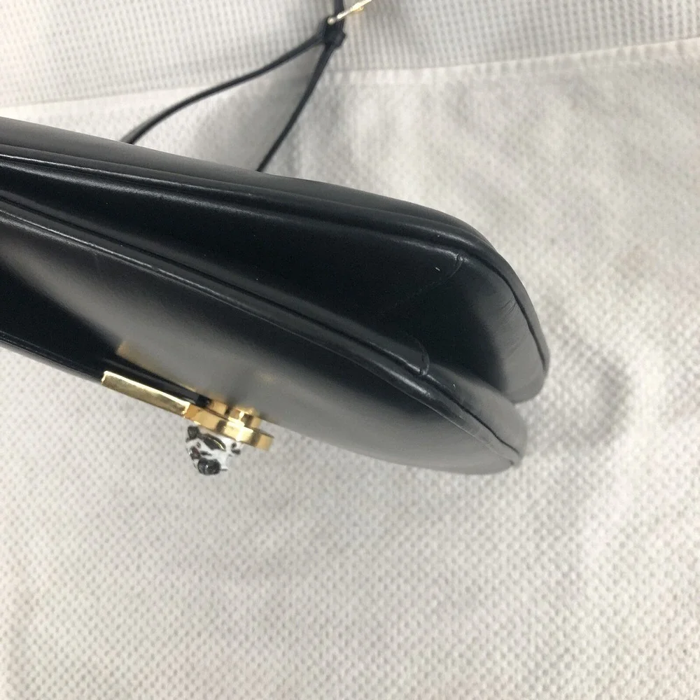 Authentic Gucci‎ Patent Leather Black Lion Turn Lock Shoulder Bag 53637